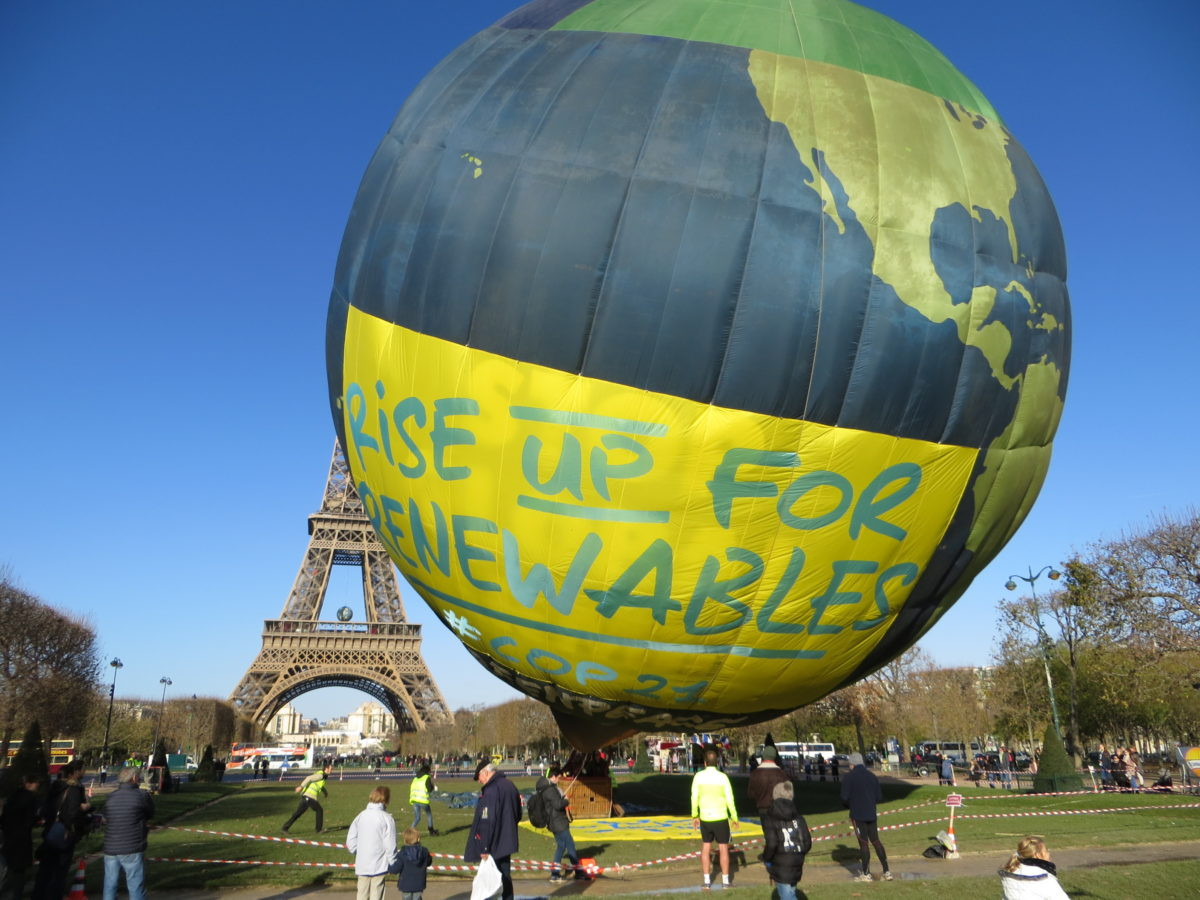 Click image for larger version

Name:	Greenpeace_France_2015_Flickr-1200x900.jpg
Views:	86
Size:	261.1 KB
ID:	9424560