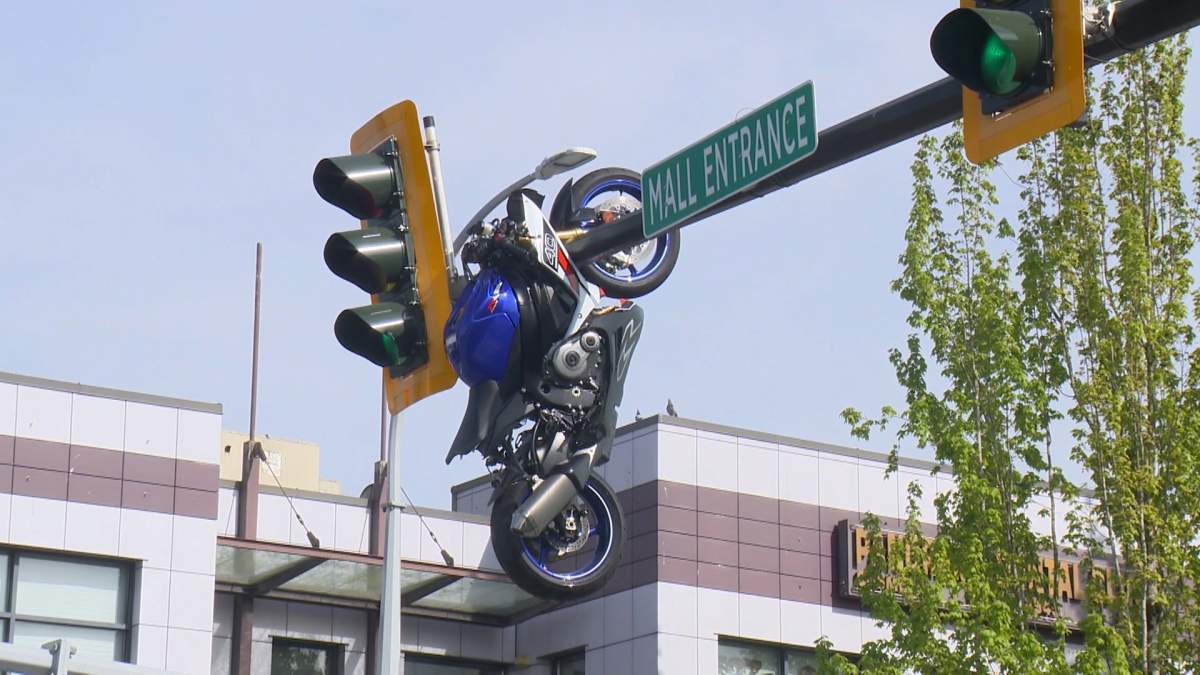 Click image for larger version

Name:	motorcycle-streetlight-delta.jpg?quality=65&amp;strip=all&amp;w=1200.jpg
Views:	12
Size:	98.1 KB
ID:	9489497