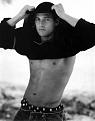 Click image for larger version

Name:	shirtlifted.jpg
Views:	160
Size:	13.9 KB
ID:	8906116