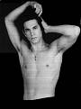 Click image for larger version

Name:	model chestsm shirtless 01.jpg
Views:	156
Size:	20.8 KB
ID:	8906124