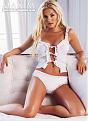 Click image for larger version

Name:	elisha_maxim_white_hot.jpg
Views:	219
Size:	66.3 KB
ID:	8912939