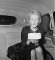 Click image for larger version

Name:	marilyn-birthday1.jpg
Views:	234
Size:	39.9 KB
ID:	9076084